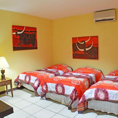 Hotel Plaza Cosiguina ชีนันเดกา ภายนอก รูปภาพ
