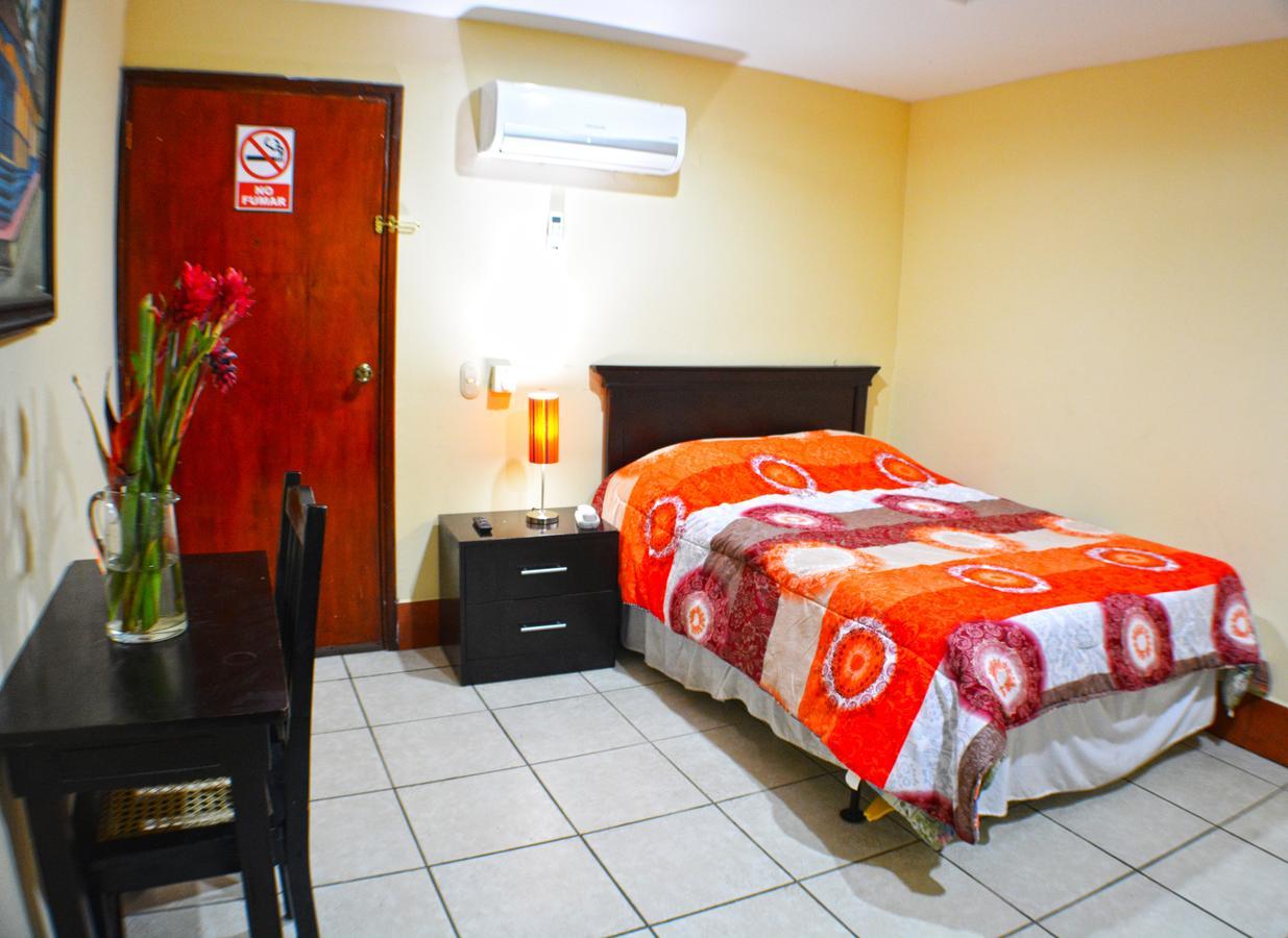 Hotel Plaza Cosiguina ชีนันเดกา ภายนอก รูปภาพ